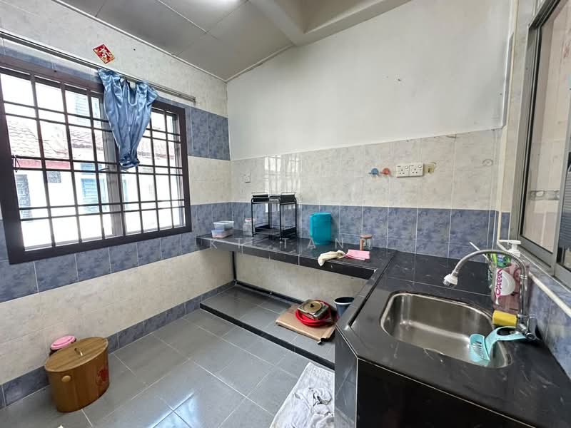 2-storey Terraced House for Rent in Taman Setia Indah (Tebrau) - KT Tan - Kitchen - PropertyGuru.com.my