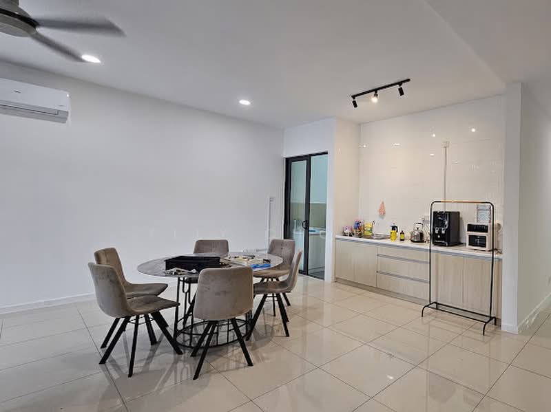 Rumah Teres 3 Tingkat untuk Dijual di Lake Fields (Sungai Besi) - Elly Chong - PropertyGuru.com.my