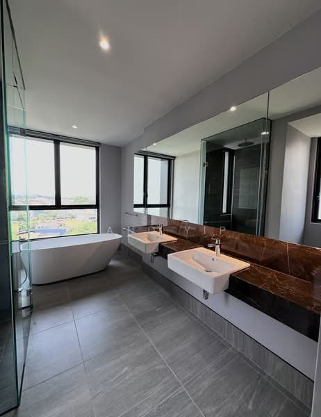 Kondominium untuk Disewa di Aetas Damansara - Sand Yip - Bathroom - PropertyGuru.com.my