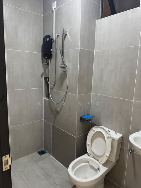 Servis Apartment untuk Disewa di Space Residency - Alex Neo - Bathroom 2 - PropertyGuru.com.my