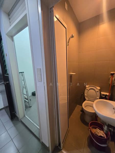Servis Apartment untuk Disewa di Setia SKY Residences - Lilian Tan - Bathroom - PropertyGuru.com.my