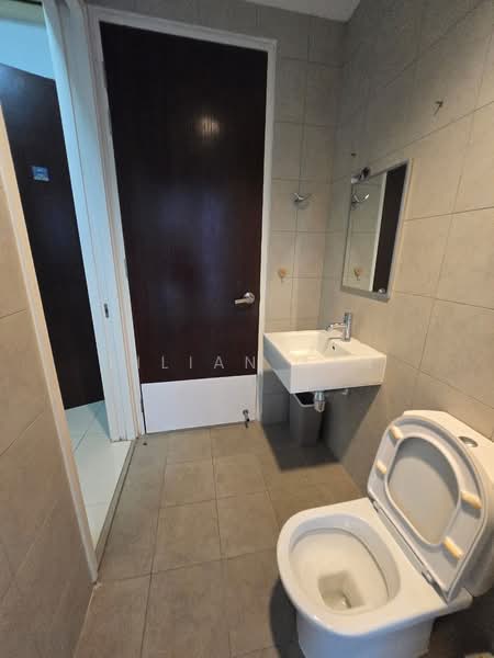 Servis Apartment untuk Disewa di Setia SKY Residences - Lilian Tan - Bathroom - PropertyGuru.com.my