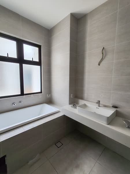 Rumah Banglo untuk Dijual di Alam Nusantara (Setia Alam) - Jasmine Teo - Bathroom - PropertyGuru.com.my