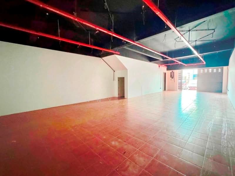Shop for Rent in Bandar Puteri (Klang) - Penny Chia - Interior - PropertyGuru.com.my