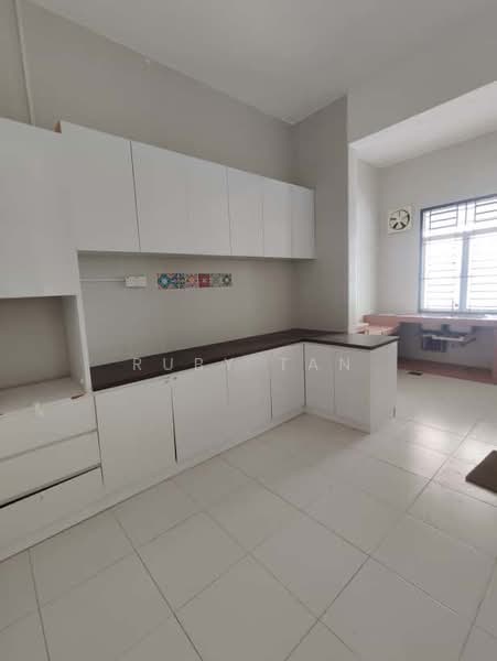 Rumah Teres 2 Tingkat untuk Disewa di Bandar Putra (Kulai) - Ruby Tan - Kitchen - PropertyGuru.com.my