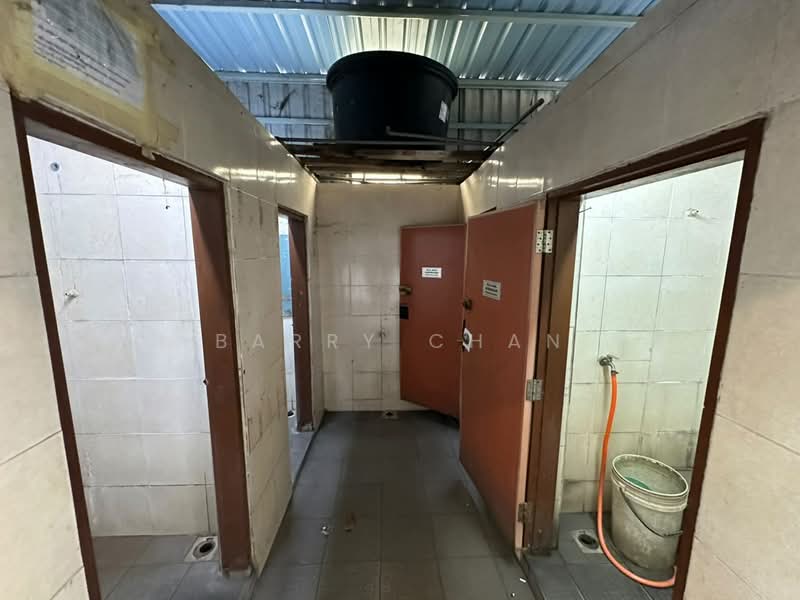 Factory for Rent in Sungai Buloh (Selangor) - BARRY CHAN - Bathroom - PropertyGuru.com.my