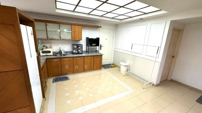 Semi-Detached House for Sale in Taman Perling (Perling) - Karl Lim - Kitchen - PropertyGuru.com.my