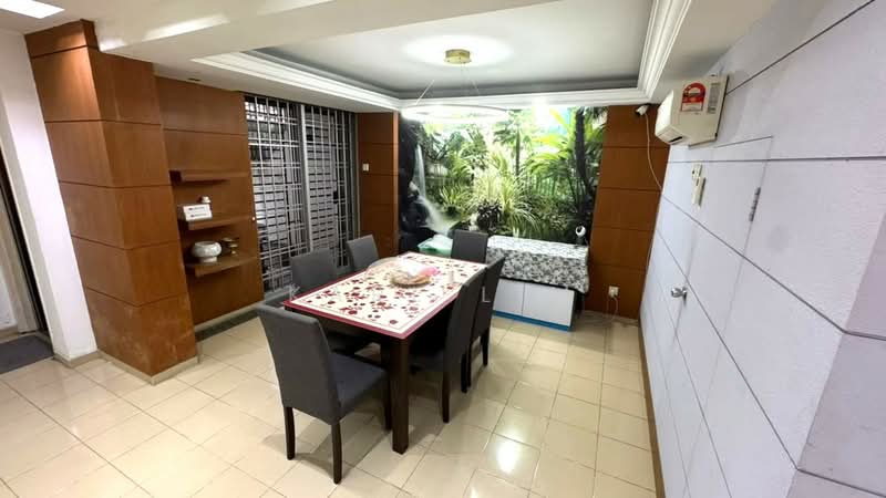 Semi-Detached House for Sale in Taman Perling (Perling) - Karl Lim - Dining Room - PropertyGuru.com.my