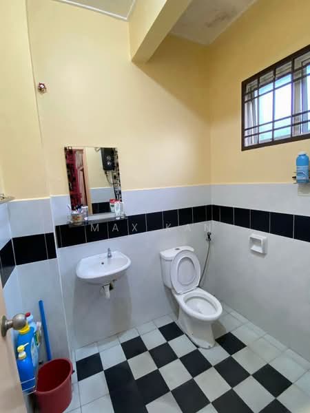Rumah Teres 2 Tingkat untuk Dijual di Pasir Gudang (Johor) - Max Kan - Bathroom - PropertyGuru.com.my
