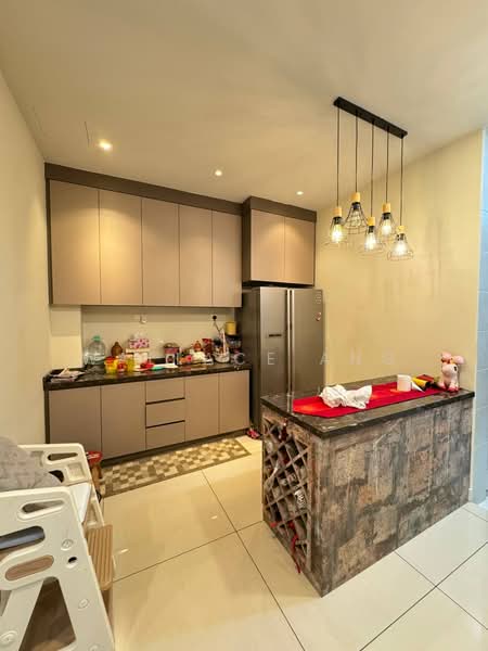 Cluster House for Rent in Taman Mutiara Mas (Skudai) - Wallace Ang - Kitchen - PropertyGuru.com.my