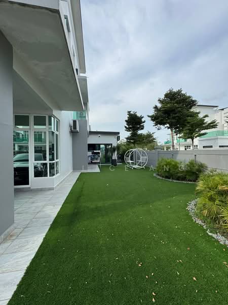 Cluster House for Rent in Taman Mutiara Mas (Skudai) - Wallace Ang - Exterior - PropertyGuru.com.my
