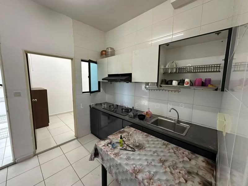 Service Residence for Sale at Sky Gardens Residences - Dolphine Ong - Kitchen - PropertyGuru.com.my