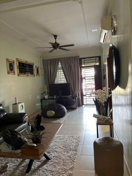 Rumah Teres 1 Tingkat untuk Dijual di Bandar Uda Utama (Johor Bahru) - Zack Chow - Living Room - PropertyGuru.com.my