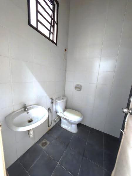 Rumah Kluster untuk Dijual di Bukit Indah (Iskandar Puteri (Nusajaya)) - Karl Lim - Bathroom - PropertyGuru.com.my