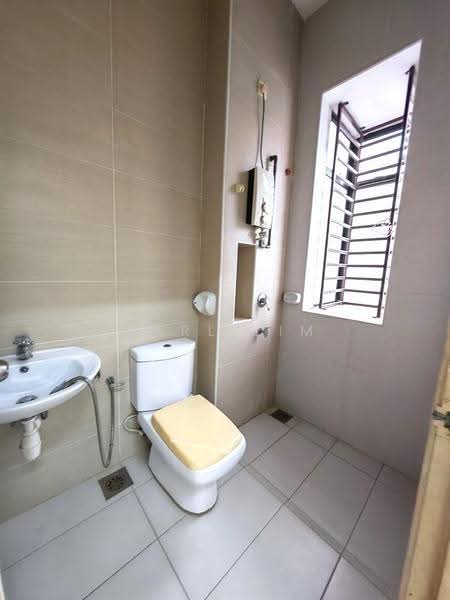 Rumah Kluster untuk Dijual di Bukit Indah (Iskandar Puteri (Nusajaya)) - Karl Lim - Bathroom - PropertyGuru.com.my