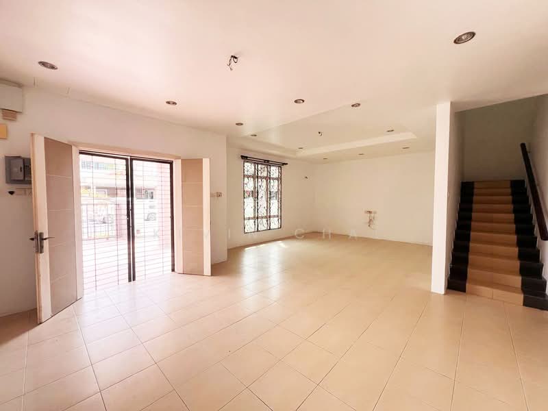 Semi-Detached House for Sale in Teluk Intan (Perak) - Kevin Chai - Living Area - PropertyGuru.com.my