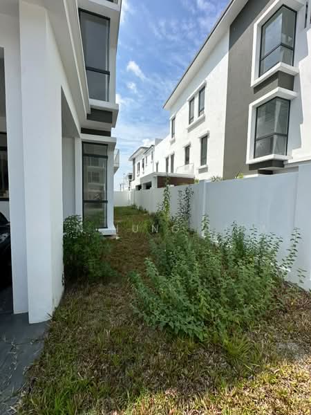 Rumah Teres 3 Tingkat untuk Dijual di Puchong (Selangor) - Wan Hung Liew - Exterior - PropertyGuru.com.my