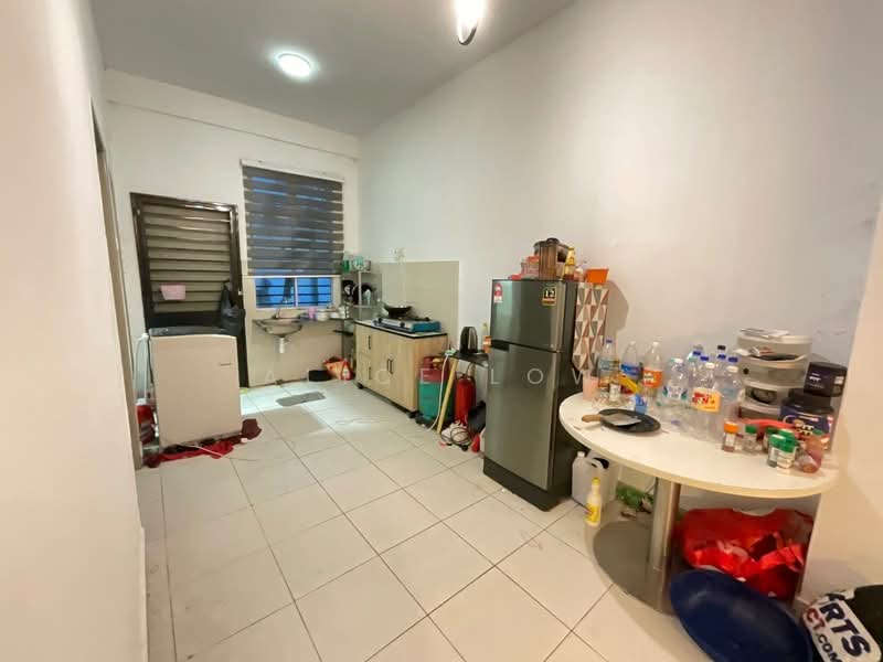 3-storey Terraced House for Sale in Taman Kundang Jaya (Rawang) - Alice Low - Kitchen - PropertyGuru.com.my