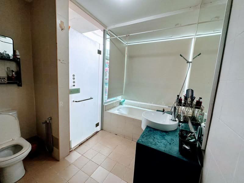 Kondominium untuk Dijual di Riana Green East - Rena Rahman - Bathroom - PropertyGuru.com.my