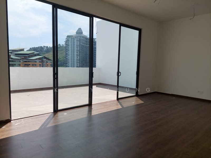 3.5-storey Terraced House for Sale in Damansara Perdana (Selangor) - Kitty Leung - Balcony - PropertyGuru.com.my