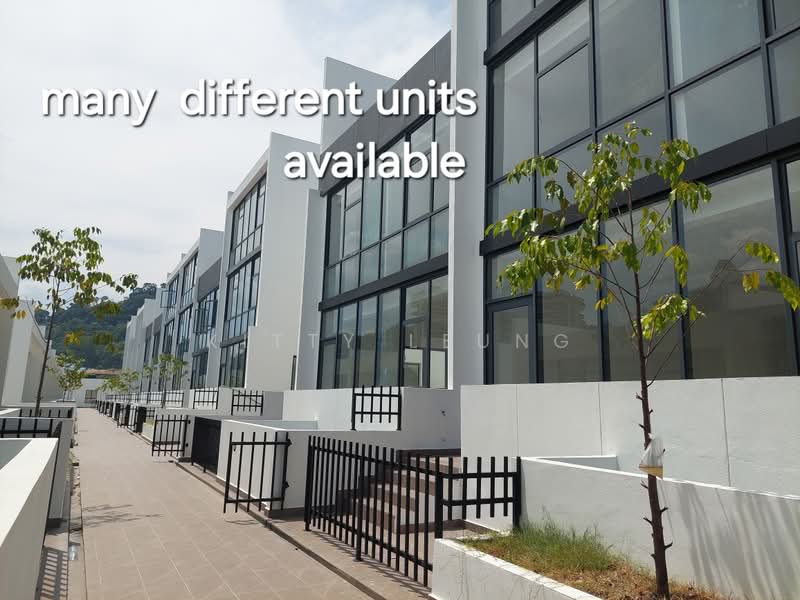 3.5-storey Terraced House for Sale in Damansara Perdana (Selangor) - Kitty Leung - Exterior - PropertyGuru.com.my
