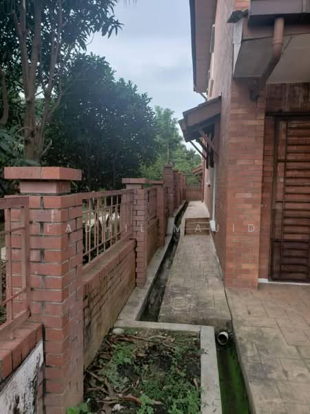 2-storey Terraced House for Sale in Alam Budiman (Shah Alam) - Fadhil Majid - Exterior - PropertyGuru.com.my
