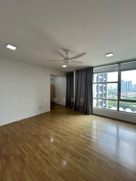Kondominium untuk Dijual di The Saffron - Kai kwang Wan - Living Room - PropertyGuru.com.my