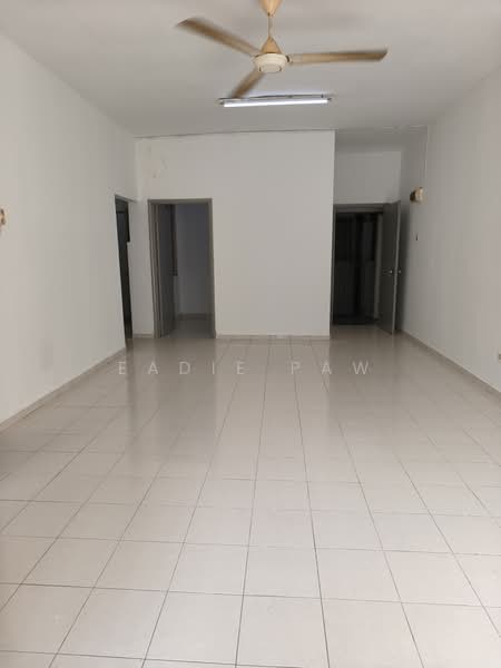 Apartment for Rent at Pangsapuri Lagoon Perdana - Eadie Paw - Interior - PropertyGuru.com.my