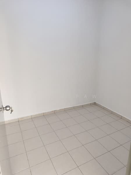 Apartment for Rent at Pangsapuri Lagoon Perdana - Eadie Paw - Interior - PropertyGuru.com.my