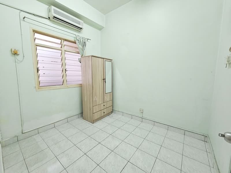 Rumah Teres 2-Tingkat untuk Dijual di Taman Putra Prima (Puchong) - Vivian Liong - Bedroom - PropertyGuru.com.my