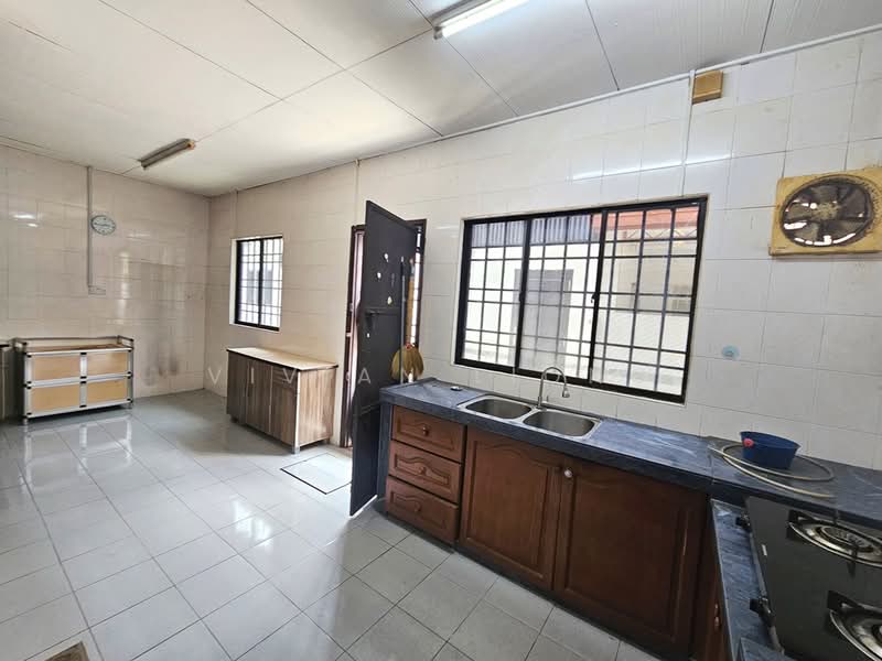 Rumah Teres 2-Tingkat untuk Dijual di Taman Putra Prima (Puchong) - Vivian Liong - Kitchen - PropertyGuru.com.my