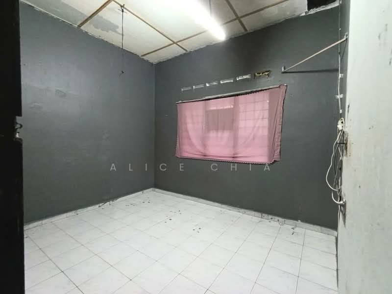 1-storey Terraced House for Sale in Taman Johor Jaya (Johor Bahru) - Alice Chia - Interior - PropertyGuru.com.my