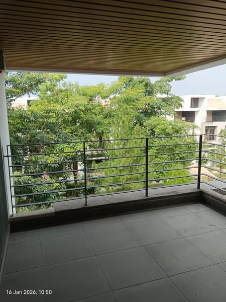 3-storey Terraced House for Sale in Bandar Country Homes (Rawang) - Ethan Chong - Balcony - PropertyGuru.com.my