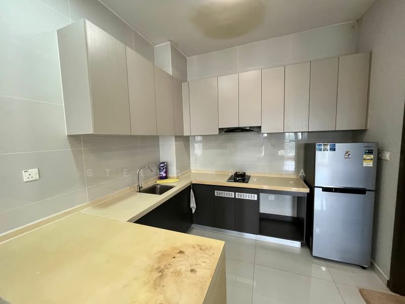 Kondominium untuk Dijual di Amberside @ Country Garden Danga Bay - Stella Narita - Kitchen - PropertyGuru.com.my