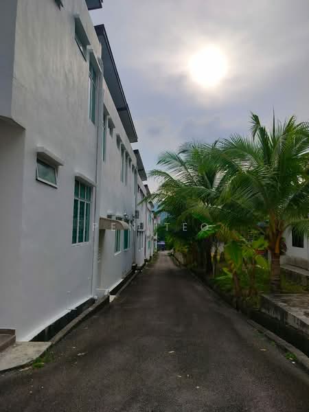 Rumah Teres 2 Tingkat untuk Dijual di Teluk Kumbar (Bayan Lepas) - Pen Teo - PropertyGuru.com.my