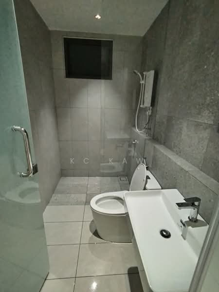 Servis Apartment untuk Disewa di Emerald 9 - KC KAW - Bathroom - PropertyGuru.com.my