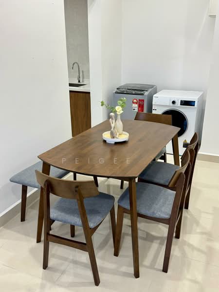 Kondominium untuk Disewa di Quinn Residence - PeiGee . - Dining Room - PropertyGuru.com.my