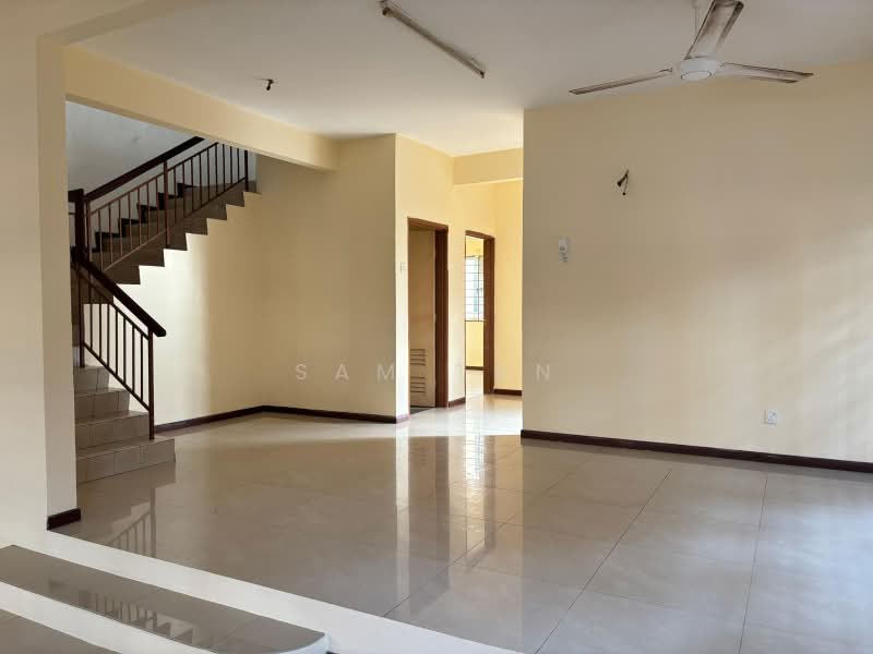 Rumah Berkembar untuk Dijual di Taman Usahawan (Kepong) - Sam Tan - Living Room - PropertyGuru.com.my