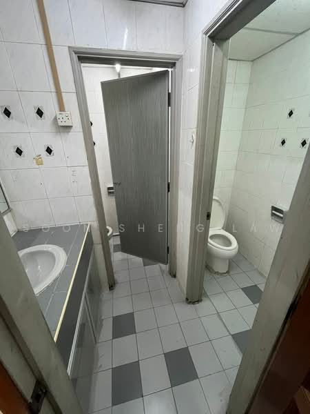 Office for Rent in Petaling Jaya (Selangor) - Soon Sheng Law - Bathroom - PropertyGuru.com.my