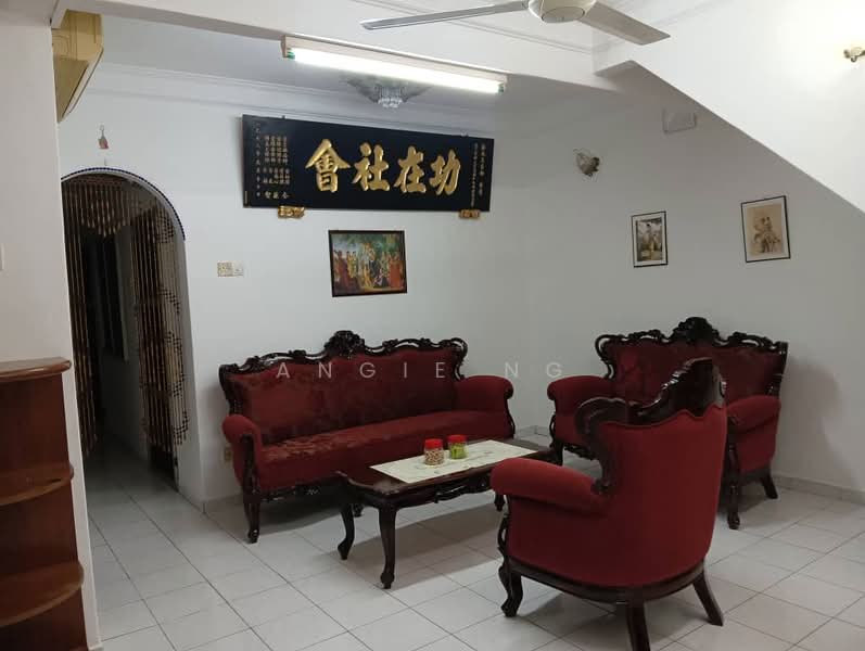 Rumah Bandar untuk Dijual di Taman Kota Laksamana (Melaka City) - Angie Ng - Living Room - PropertyGuru.com.my