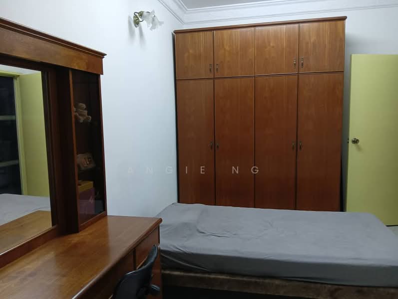 Rumah Bandar untuk Dijual di Taman Kota Laksamana (Melaka City) - Angie Ng - Bedroom - PropertyGuru.com.my