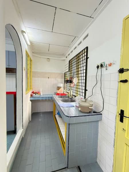 Rumah Bandar untuk Dijual di Taman Kota Laksamana (Melaka City) - Angie Ng - Kitchen - PropertyGuru.com.my