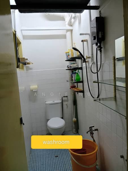 Rumah Bandar untuk Dijual di Taman Kota Laksamana (Melaka City) - Angie Ng - Bathroom - PropertyGuru.com.my