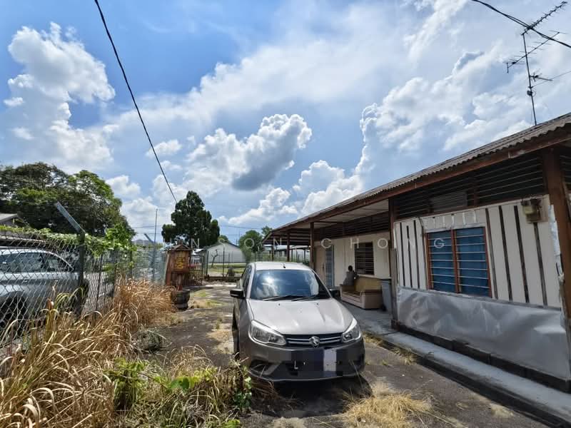 Rumah Banglo untuk Dijual di Tmn Perindustrian Pekan Nenas 1 (Pekan Nanas) - Johnson Chong - Exterior - PropertyGuru.com.my