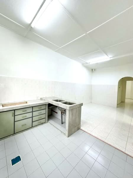 Rumah Teres 1 Tingkat untuk Dijual di Taman Universiti (Skudai) - Karl Lim - Kitchen - PropertyGuru.com.my