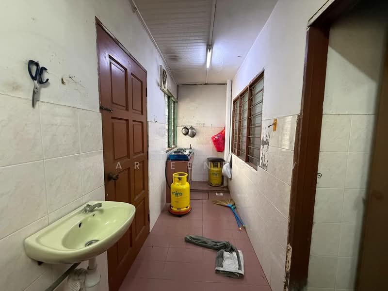 Rumah Teres 1-Tingkat untuk Dijual di Rawang (Selangor) - Sharveenesh V - Kitchen - PropertyGuru.com.my