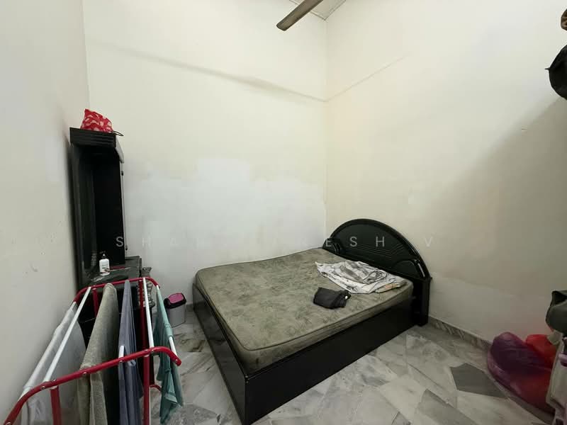 Rumah Teres 1-Tingkat untuk Dijual di Rawang (Selangor) - Sharveenesh V - Bedroom - PropertyGuru.com.my