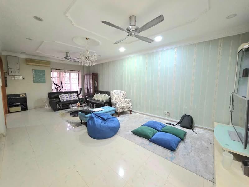 Rumah Teres 2 Tingkat untuk Dijual di Bukit Jelutong (Shah Alam) - Ammeer Nadzrai - Living Room - PropertyGuru.com.my