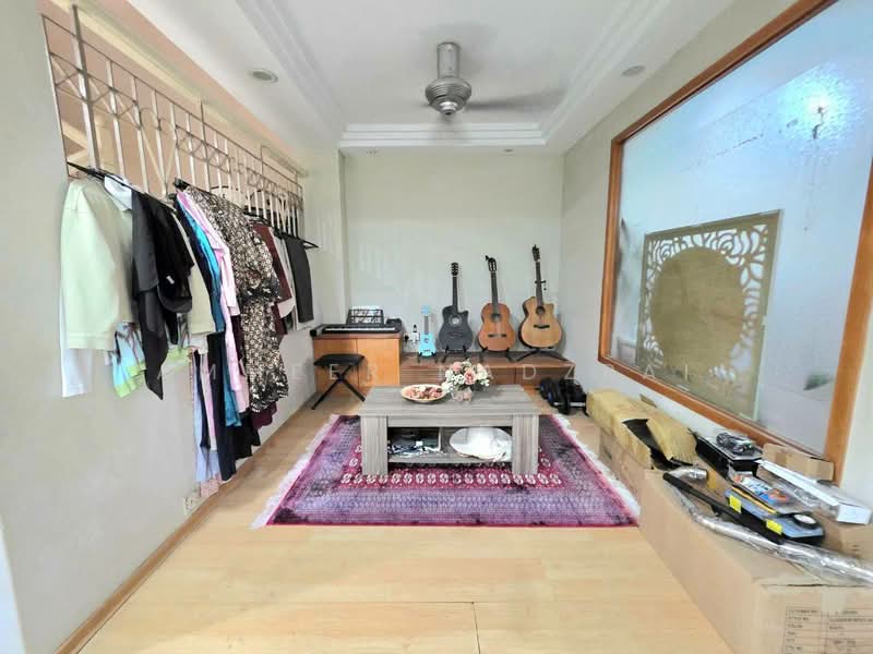 Rumah Teres 2 Tingkat untuk Dijual di Bukit Jelutong (Shah Alam) - Ammeer Nadzrai - Interior - PropertyGuru.com.my