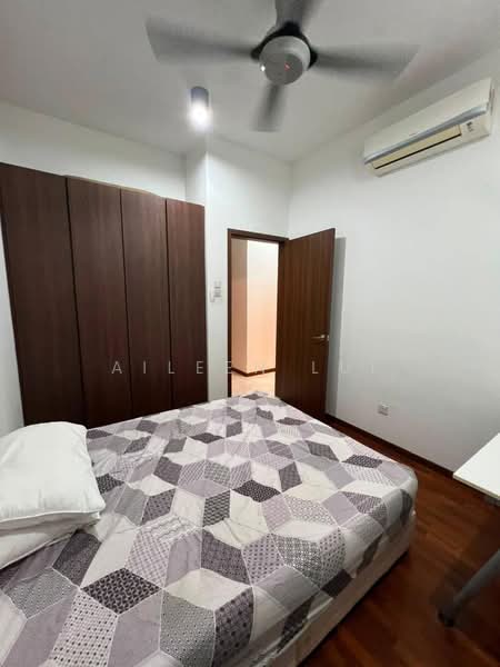Servis Apartment untuk Disewa di Crescent Bay Suites (Teluk Bayu) - Aileen Lui - PropertyGuru.com.my
